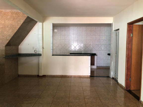 Imagem Sobrado com 4 Quartos à Venda, 180 m² em Santa Efigênia - Caldas Novas Imagem Sobrado com 4 Quartos à Venda, 180 m² em Santa Efigênia - Caldas Novas
