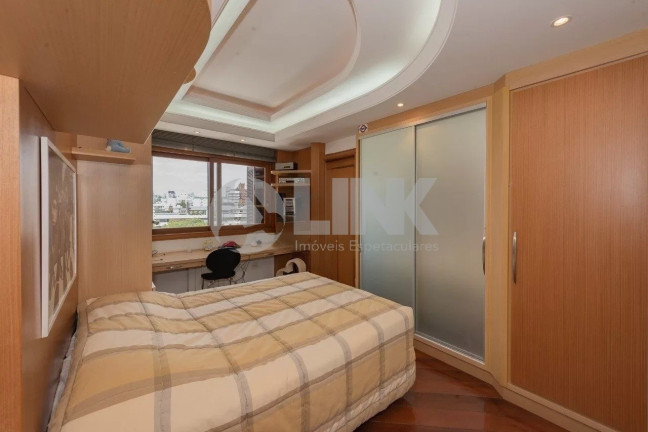 Imagem Apartamento com 3 Quartos à Venda, 201 m² em Moinhos De Vento - Porto Alegre