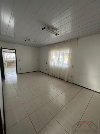 Imagem Sobrado com 6 Quartos à Venda, 443 m² em Nova Brasília - Joinville
