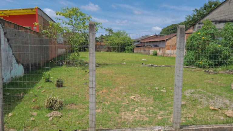 Terreno à Venda, 567 m² em Itaum - Joinville