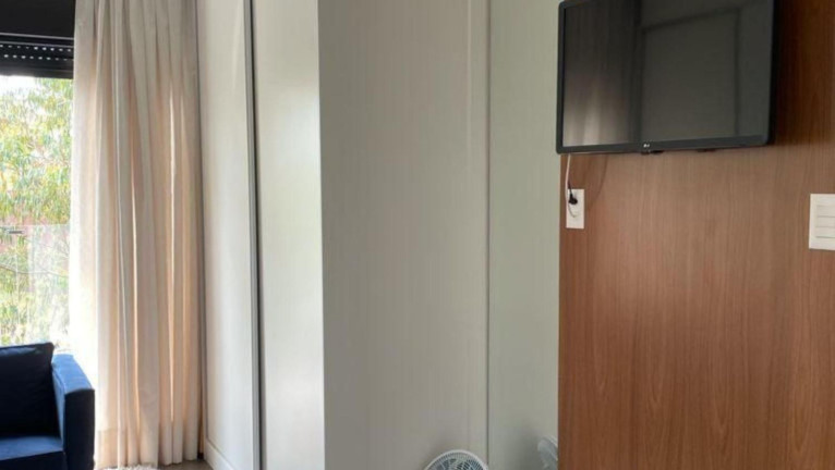 Imagem Imóvel com 3 Quartos à Venda, 220 m² Imagem Imóvel com 3 Quartos à Venda, 220 m²