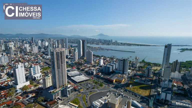 Imagem Apartamento com 2 Quartos à Venda, 68 m² em Centro - Itajaí
