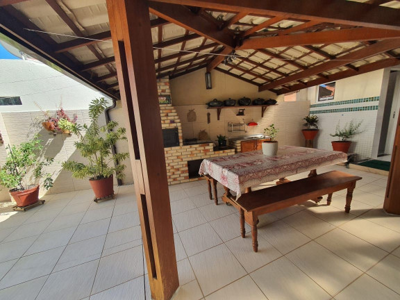Imagem Casa com 6 Quartos para Temporada, 236 m² em Guarajuba - Camaçari Imagem Casa com 6 Quartos para Temporada, 236 m² em Guarajuba - Camaçari