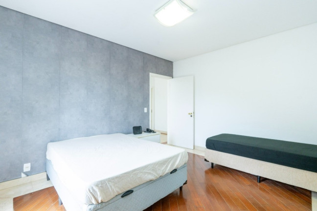 Imagem Casa com 6 Quartos à Venda,  em Granja Carneiro Viana - Cotia