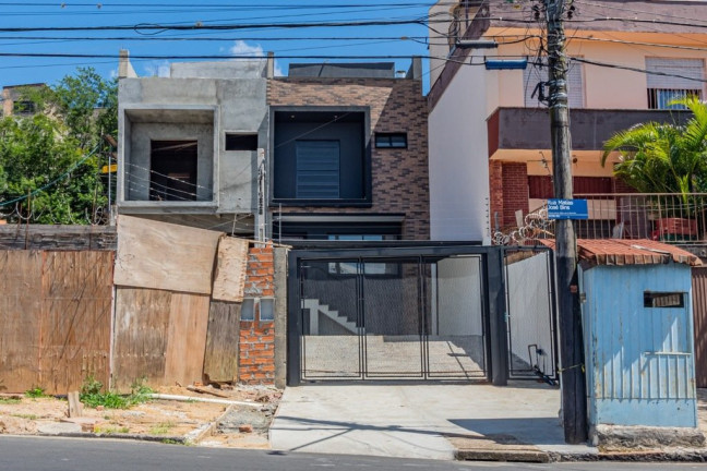 Imagem Casa com 3 Quartos à Venda, 210 m² em Chácara Das Pedras - Porto Alegre Imagem Casa com 3 Quartos à Venda, 210 m² em Chácara Das Pedras - Porto Alegre