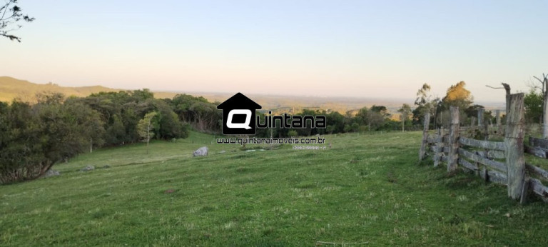 Imagem Imóvel com 1 Quarto à Venda, 230.000 m² em Santo Amor - Morro Redondo