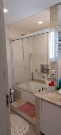 Imagem Apartamento com 2 Quartos à Venda, 140 m² em Centro Histórico - Porto Alegre Imagem Apartamento com 2 Quartos à Venda, 140 m² em Centro Histórico - Porto Alegre