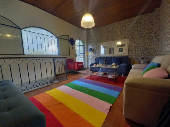 Imagem Casa com 4 Quartos à Venda, 180 m² em Iucas - Teresópolis
