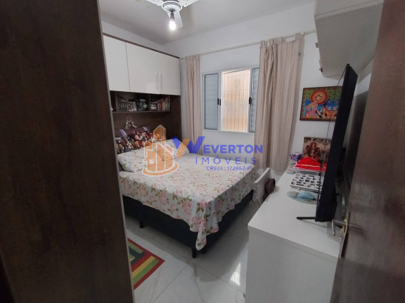Imagem Casa com 2 Quartos à Venda, 126 m² em Jd. Santana - Mongaguá