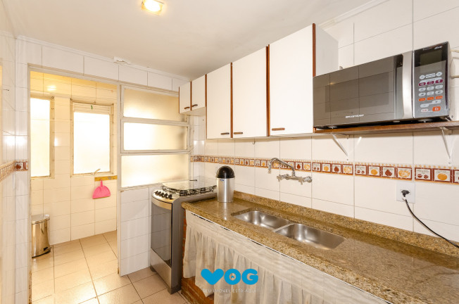 Imagem Imóvel com 2 Quartos à Venda, 72 m² em Santa Cecília - Porto Alegre Imagem Imóvel com 2 Quartos à Venda, 72 m² em Santa Cecília - Porto Alegre