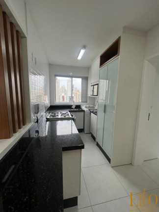 Imagem Apartamento com 3 Quartos à Venda, 120 m² em Centro - Balneário Camboriú Imagem Apartamento com 3 Quartos à Venda, 120 m² em Centro - Balneário Camboriú