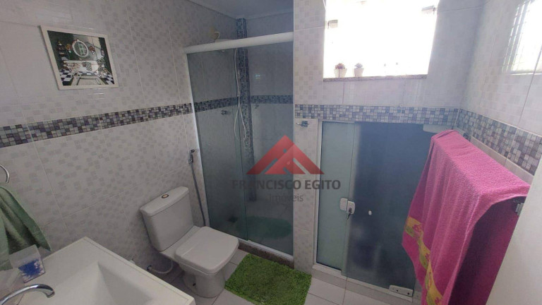 Imagem Casa com 2 Quartos à Venda, 100 m² em Centro - São Gonçalo