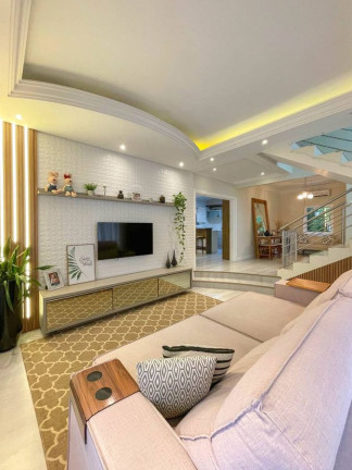 Imagem Casa com 4 Quartos à Venda, 240 m² em Vila Nova - Jaraguá Do Sul Imagem Casa com 4 Quartos à Venda, 240 m² em Vila Nova - Jaraguá Do Sul