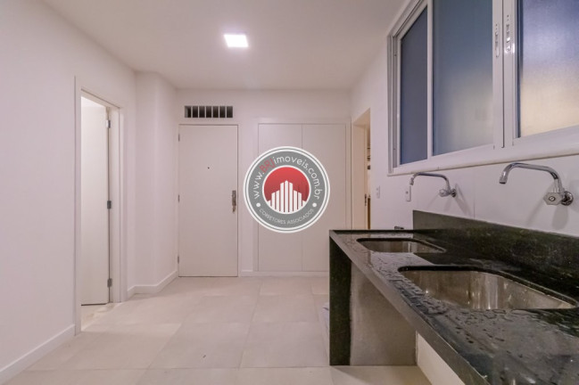 Imagem Apartamento com 4 Quartos à Venda, 330 m² em Copacabana - Rio De Janeiro Imagem Apartamento com 4 Quartos à Venda, 330 m² em Copacabana - Rio De Janeiro