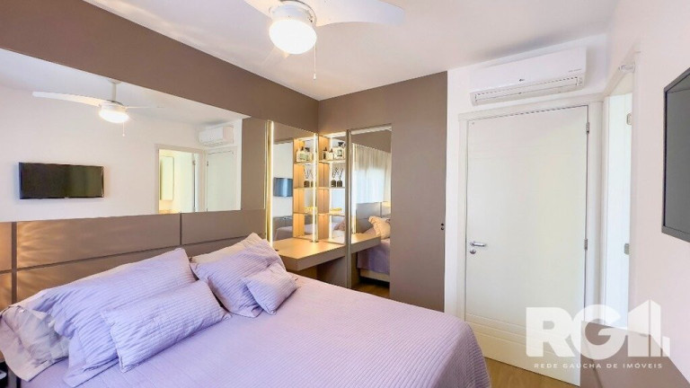 Imagem Casa de Condomínio com 4 Quartos à Venda, 218 m² em Jardim Carvalho - Porto Alegre Imagem Casa de Condomínio com 4 Quartos à Venda, 218 m² em Jardim Carvalho - Porto Alegre