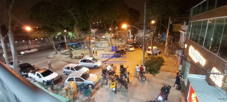Imagem Loja à Venda, 357 m² em Quintino - Rio De Janeiro Imagem Loja à Venda, 357 m² em Quintino - Rio De Janeiro