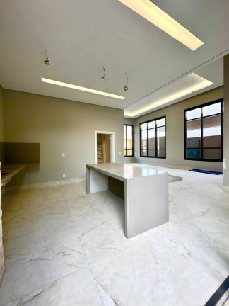 Imagem Casa à Venda, 439 m² em Ribeirão Do Lipa - Cuiabá Imagem Casa à Venda, 439 m² em Ribeirão Do Lipa - Cuiabá