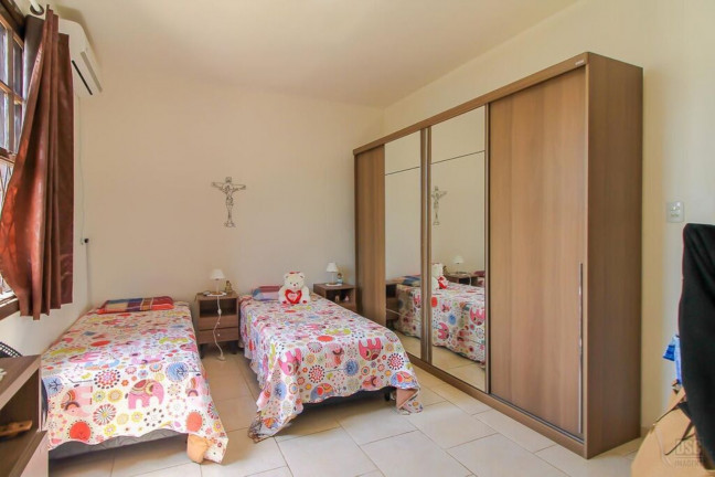 Imagem Imóvel com 11 Quartos à Venda, em Santa Tereza - Porto Alegre Imagem Imóvel com 11 Quartos à Venda, em Santa Tereza - Porto Alegre