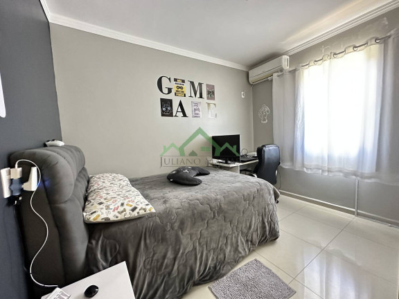 Imagem Sobrado com 3 Quartos à Venda, 250 m² em Centro - Balneário Barra Do Sul