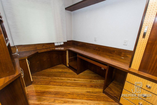 Imagem Casa com 5 Quartos à Venda, 532 m² em Quebra Frascos - Teresópolis Imagem Casa com 5 Quartos à Venda, 532 m² em Quebra Frascos - Teresópolis