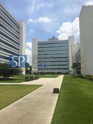 Imagem Sala Comercial à Venda ou Locação, 2.844 m² em Jardim São Luís (zona Sul) - São Paulo Imagem Sala Comercial à Venda ou Locação, 2.844 m² em Jardim São Luís (zona Sul) - São Paulo