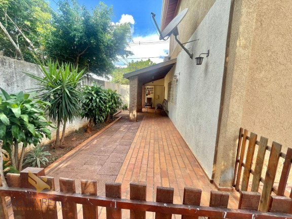 Imagem Sobrado com 4 Quartos à Venda, 204 m² em Chácara Cachoeira - Campo Grande