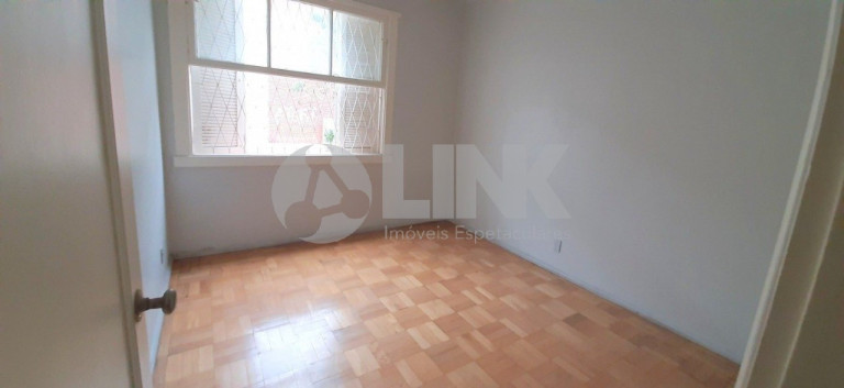 Imagem Apartamento com 3 Quartos à Venda, 85 m² em Menino Deus - Porto Alegre Imagem Apartamento com 3 Quartos à Venda, 85 m² em Menino Deus - Porto Alegre