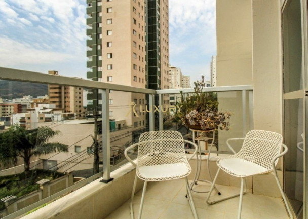Imagem Imóvel com 4 Quartos à Venda, 210 m² em Buritis - Belo Horizonte