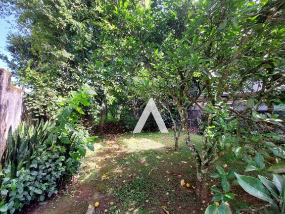 Imagem Casa com 5 Quartos à Venda, 350 m² em Iucas - Teresópolis