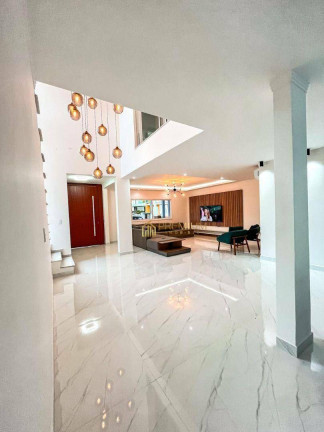 Imagem Sobrado com 4 Quartos à Venda, 340 m² em Massaguaçu - Caraguatatuba Imagem Sobrado com 4 Quartos à Venda, 340 m² em Massaguaçu - Caraguatatuba