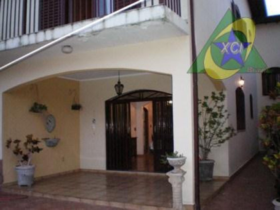 Casa com 4 Quartos à Venda, 270 m² em Vila Nogueira - Campinas