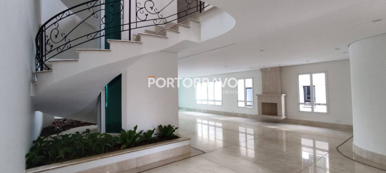 Casa com 7 Quartos à Venda, 2.000 m² em Tamboré - Santana De Parnaíba