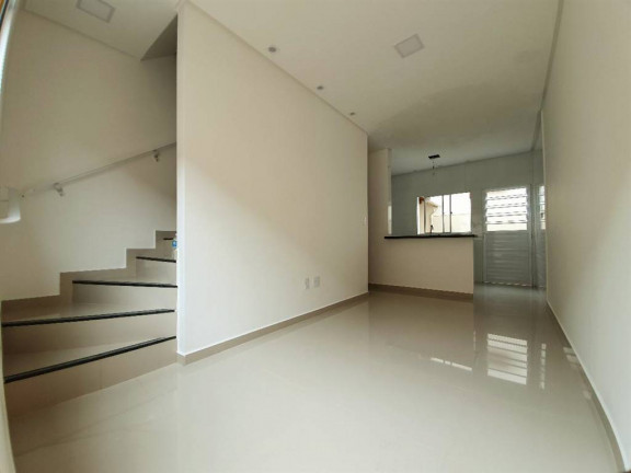 Imagem Casa com 2 Quartos à Venda, 40 m² em Caicara - Praia Grande