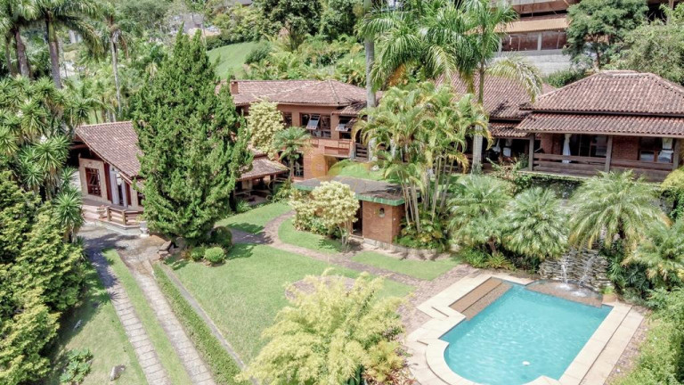 Casa com 5 Quartos à Venda, 1.200 m² em Quebra Frascos - Teresópolis