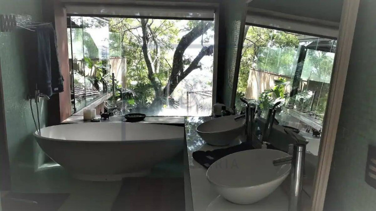 Imagem Casa com 3 Quartos à Venda, 2.000 m² em Itanhangá - Rio De Janeiro Imagem Casa com 3 Quartos à Venda, 2.000 m² em Itanhangá - Rio De Janeiro