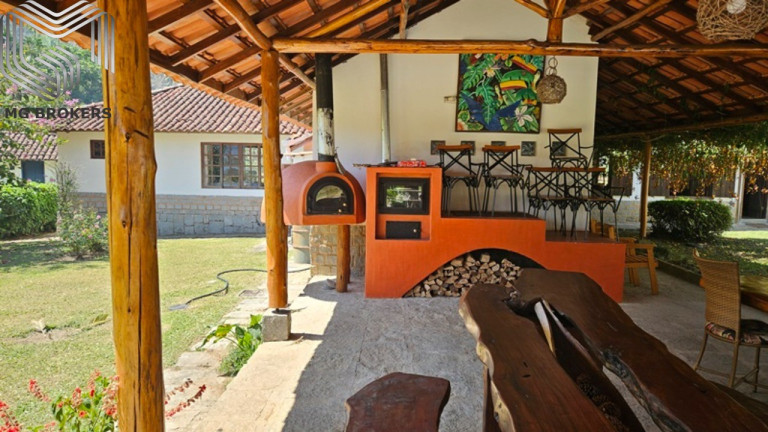Imagem Imóvel com 8 Quartos à Venda, 2.500 m² em Amparo - Nova Friburgo Imagem Imóvel com 8 Quartos à Venda, 2.500 m² em Amparo - Nova Friburgo