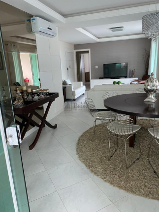 Imagem Apartamento com 3 Quartos à Venda, 189 m² em Centro - Balneário Camboriú Imagem Apartamento com 3 Quartos à Venda, 189 m² em Centro - Balneário Camboriú