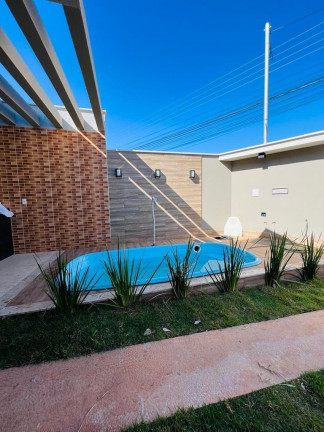 Imagem Casa com 3 Quartos à Venda, 200 m² em Moinho Dos Ventos - Goiânia Imagem Casa com 3 Quartos à Venda, 200 m² em Moinho Dos Ventos - Goiânia