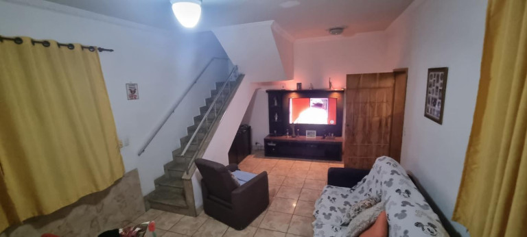Imagem Casa com 4 Quartos à Venda, 107 m² em Ramos - Rio De Janeiro Imagem Casa com 4 Quartos à Venda, 107 m² em Ramos - Rio De Janeiro