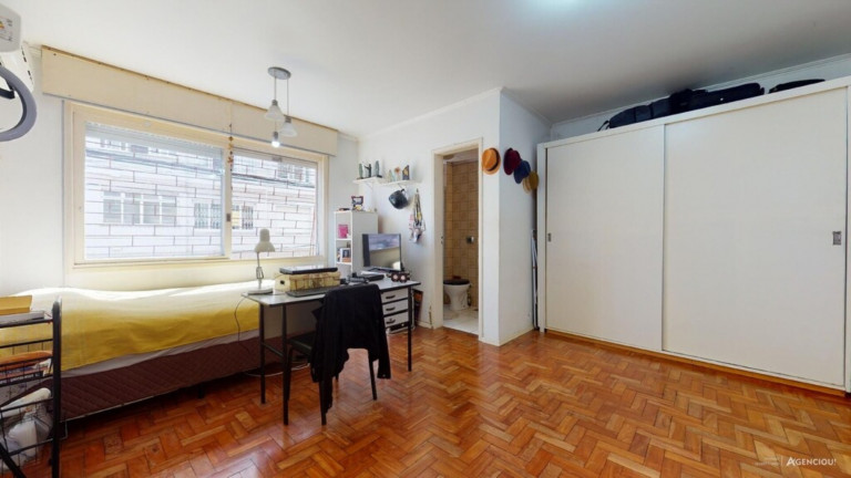 Imagem Imóvel com 1 Quarto à Venda, 30 m² em Centro Histórico - Porto Alegre Imagem Imóvel com 1 Quarto à Venda, 30 m² em Centro Histórico - Porto Alegre