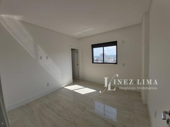 Imagem Apartamento com 3 Quartos à Venda, 127 m² em Meia Praia - Itapema Imagem Apartamento com 3 Quartos à Venda, 127 m² em Meia Praia - Itapema