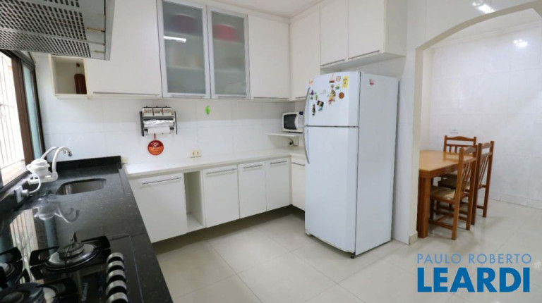 Imagem Sobrado com 3 Quartos à Venda, 217 m² em Vila Floresta - Santo André Imagem Sobrado com 3 Quartos à Venda, 217 m² em Vila Floresta - Santo André