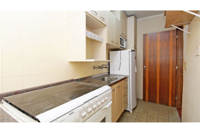 Imagem Imóvel com 1 Quarto à Venda,  em Petrópolis - Porto Alegre