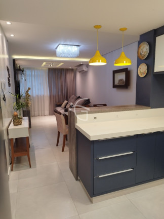 Imagem Casa com 3 Quartos à Venda, em Glória - Joinville Imagem Casa com 3 Quartos à Venda, em Glória - Joinville
