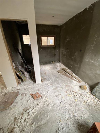 Imagem Casa com 2 Quartos à Venda, 55 m² em Jardim Silmara - Praia Grande Imagem Casa com 2 Quartos à Venda, 55 m² em Jardim Silmara - Praia Grande
