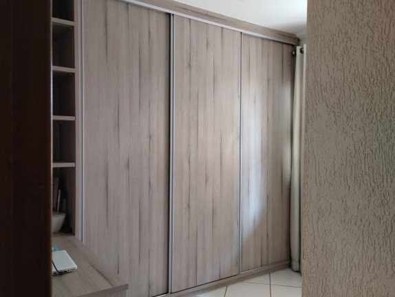 Imagem Casa com 2 Quartos à Venda, 80 m² em R$265.000,00 // Jardim Laguna - Contagem