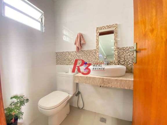Imagem Sobrado com 4 Quartos à Venda, 212 m² em Embaré - Santos