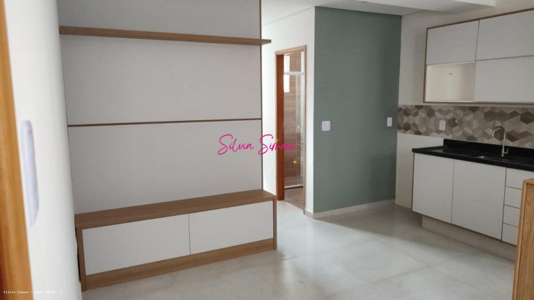 Sala Comercial à Venda, 35 m² em Parque São Vicente - São Vicente