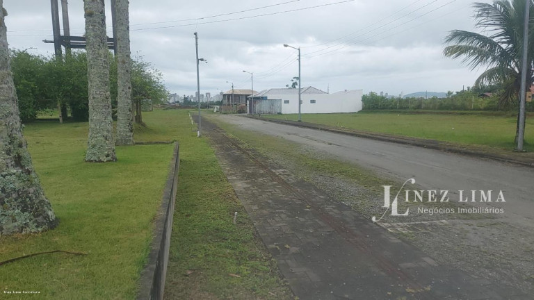 Imagem Terreno à Venda, 300 m² em Sertão Do Trombudo - Itapema