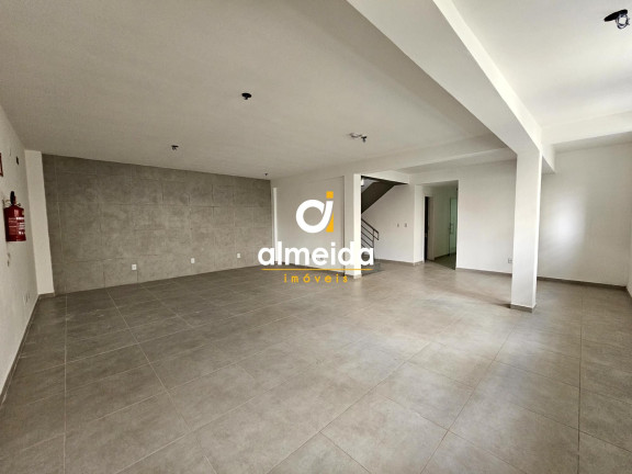 Sala Comercial à Venda, 739 m² em Centro - Santa Maria